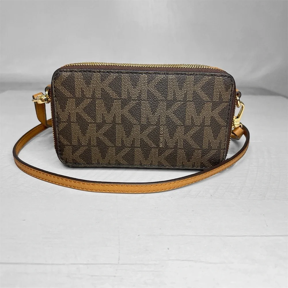 Michael Kors Jet Set Small Double Zip Camera Bag